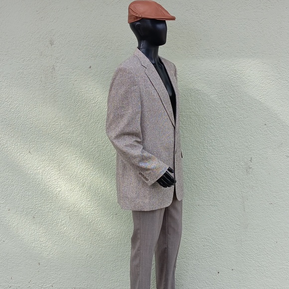 NEW ENGLAND COLLECTION MEN'S PURE SILK LUXURY (2) BUTTON BLAZER - Picture 15 of 17